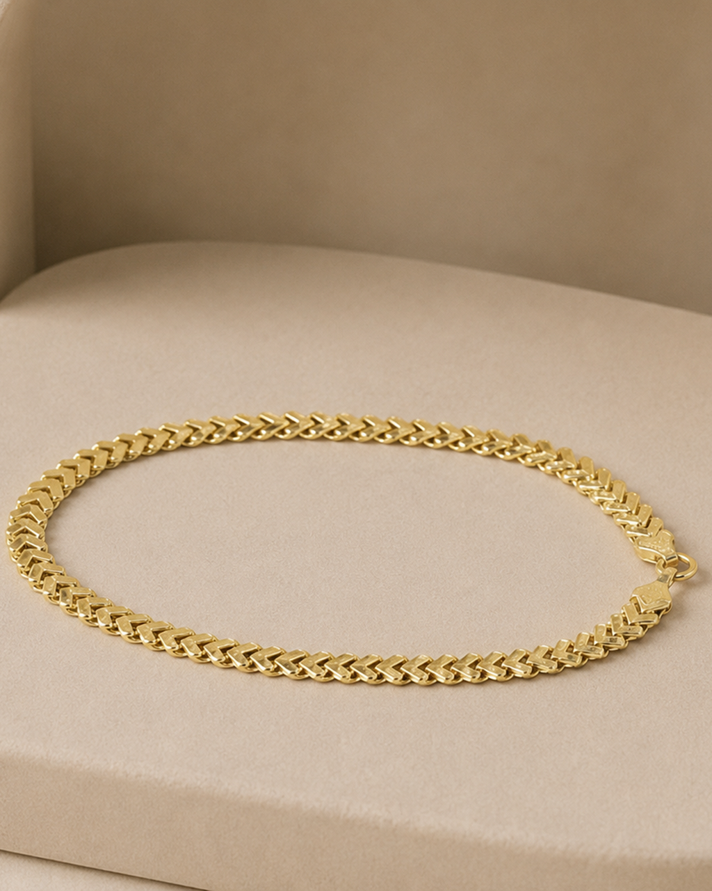 GOLDEN CHEVRON LINK BRACELET