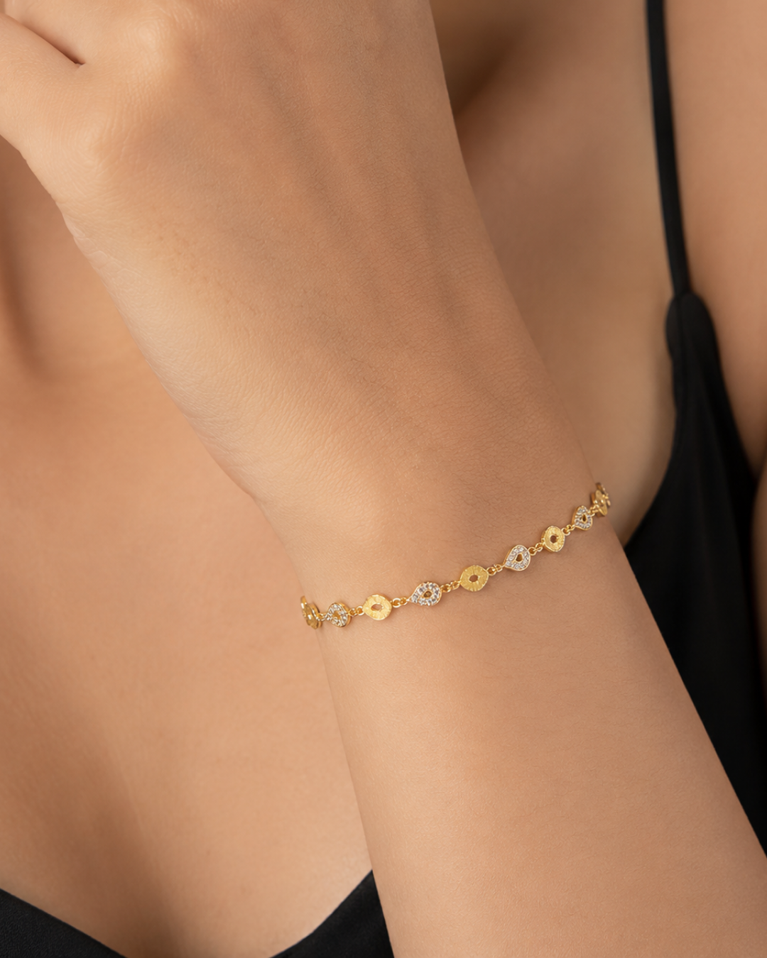 CRYSTAL PAISLEY BRACELET
