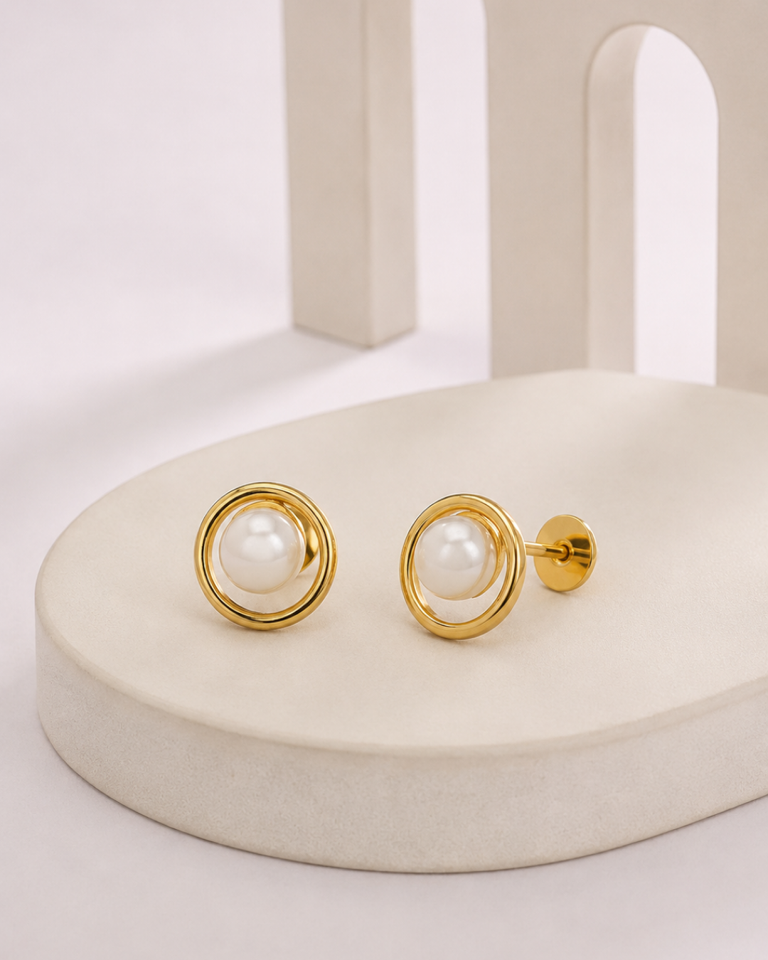 CIRCULAR HALO PEARL STUD EARRINGS