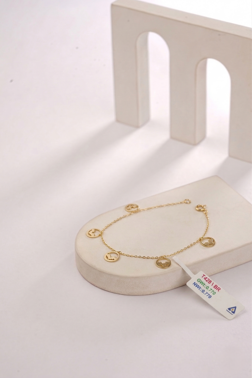 DISC CHARM BRACELET