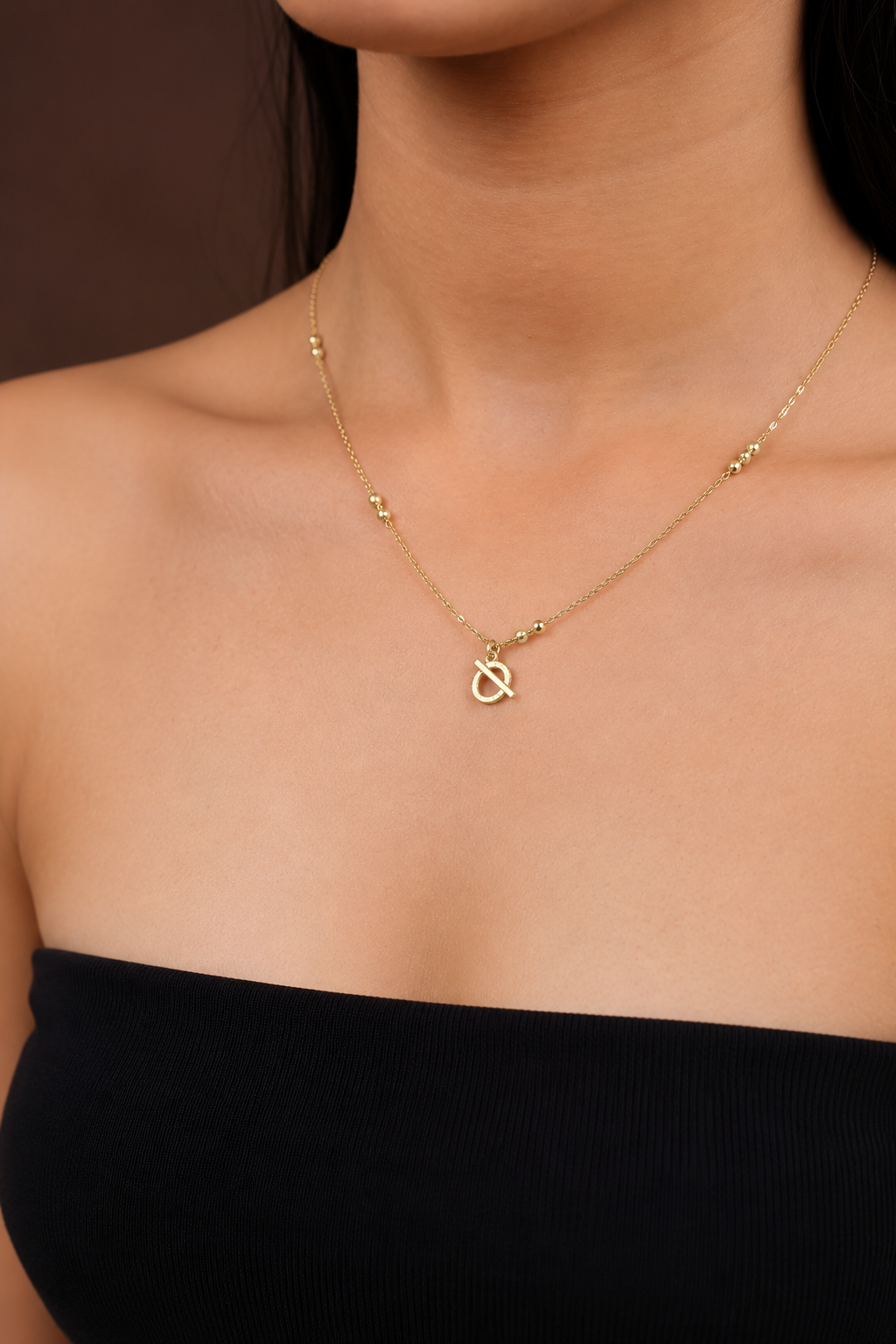 LAYERING NECKLACE WITH O-RING BAR PENDANT