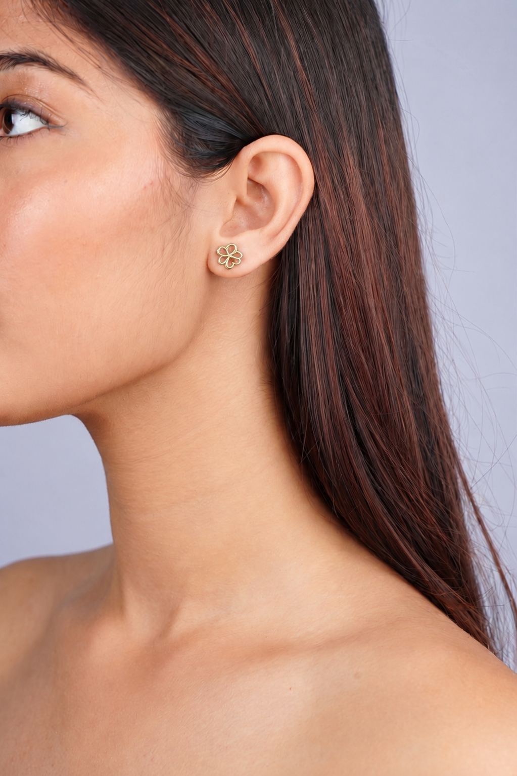 MINIMALIST CUTOUT CLOVER EARRINGS