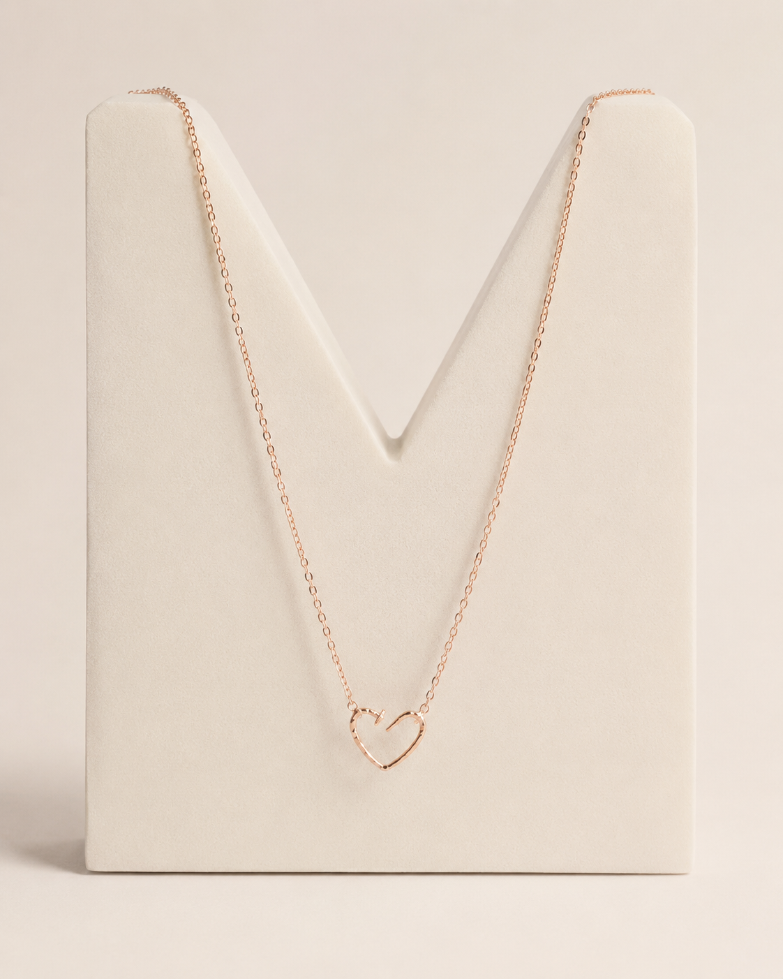 LUXE MINIMALIST NECKLACE