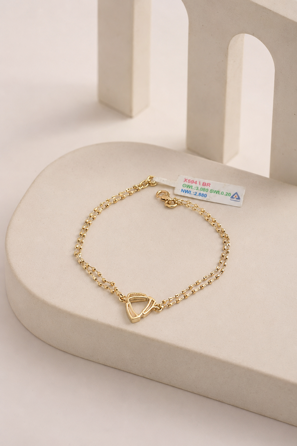 TRIANGLE BLACK BEAD BRACELET