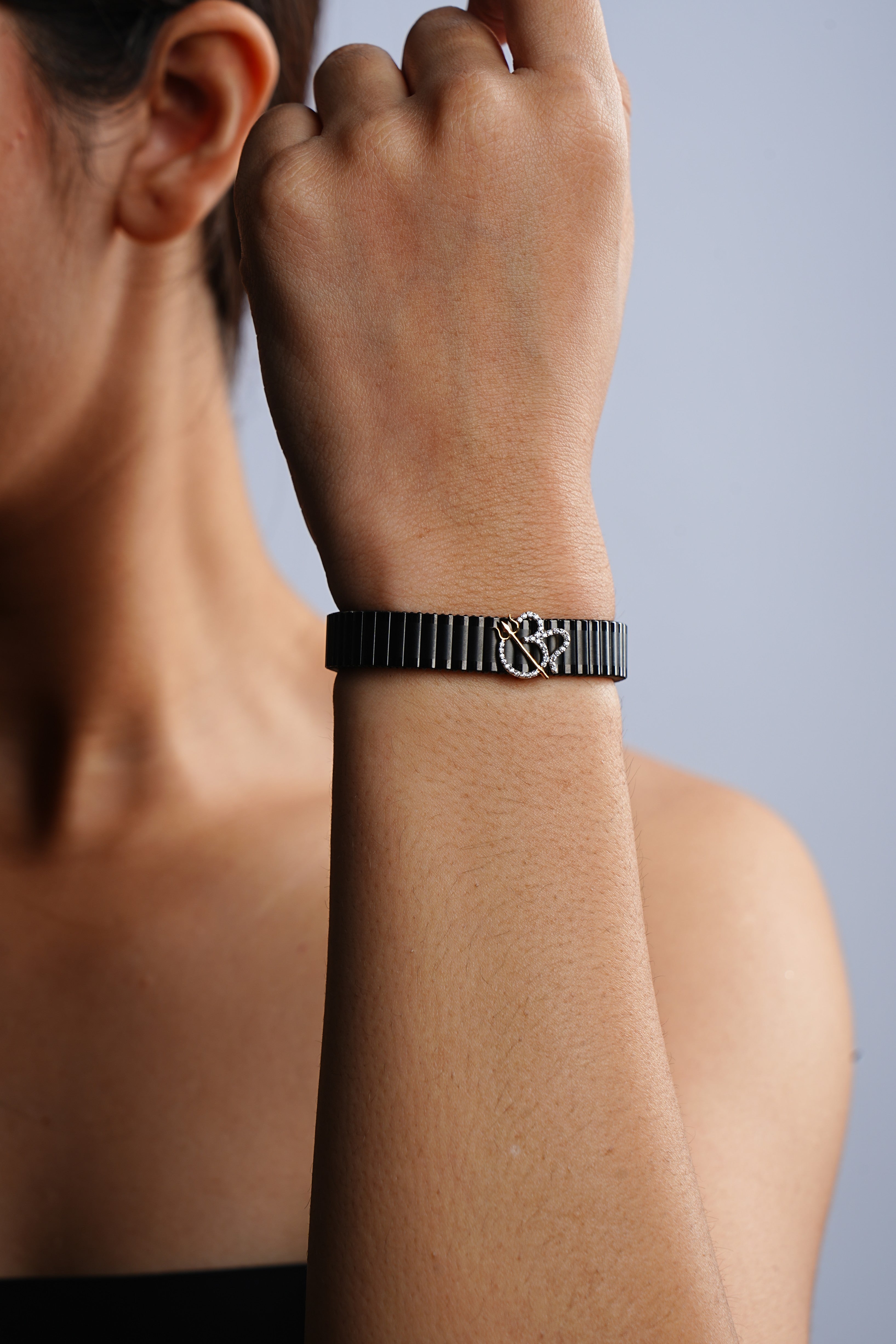 OM W TRISHUL BRACELET