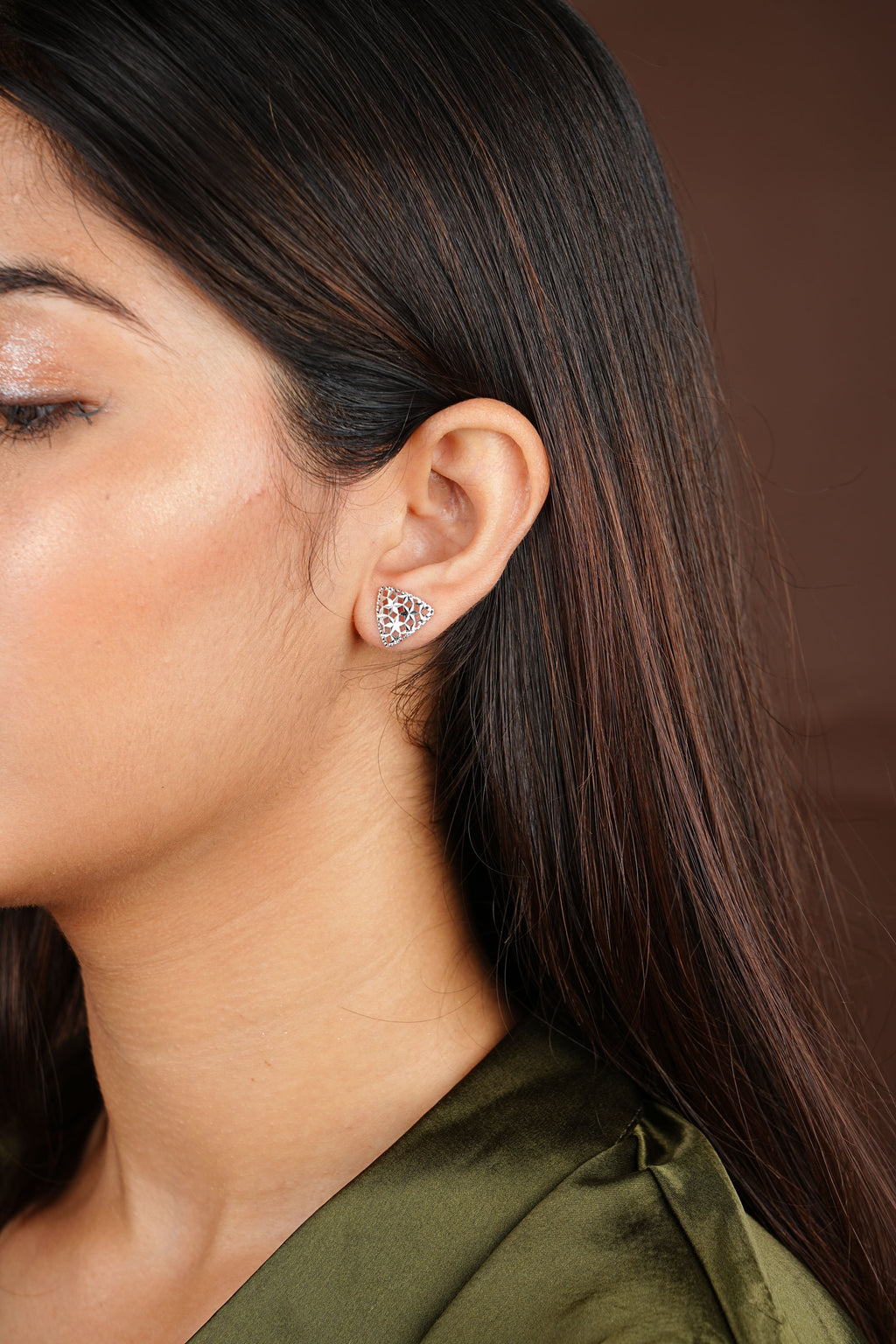 TRIANGLE NET EARRINGS