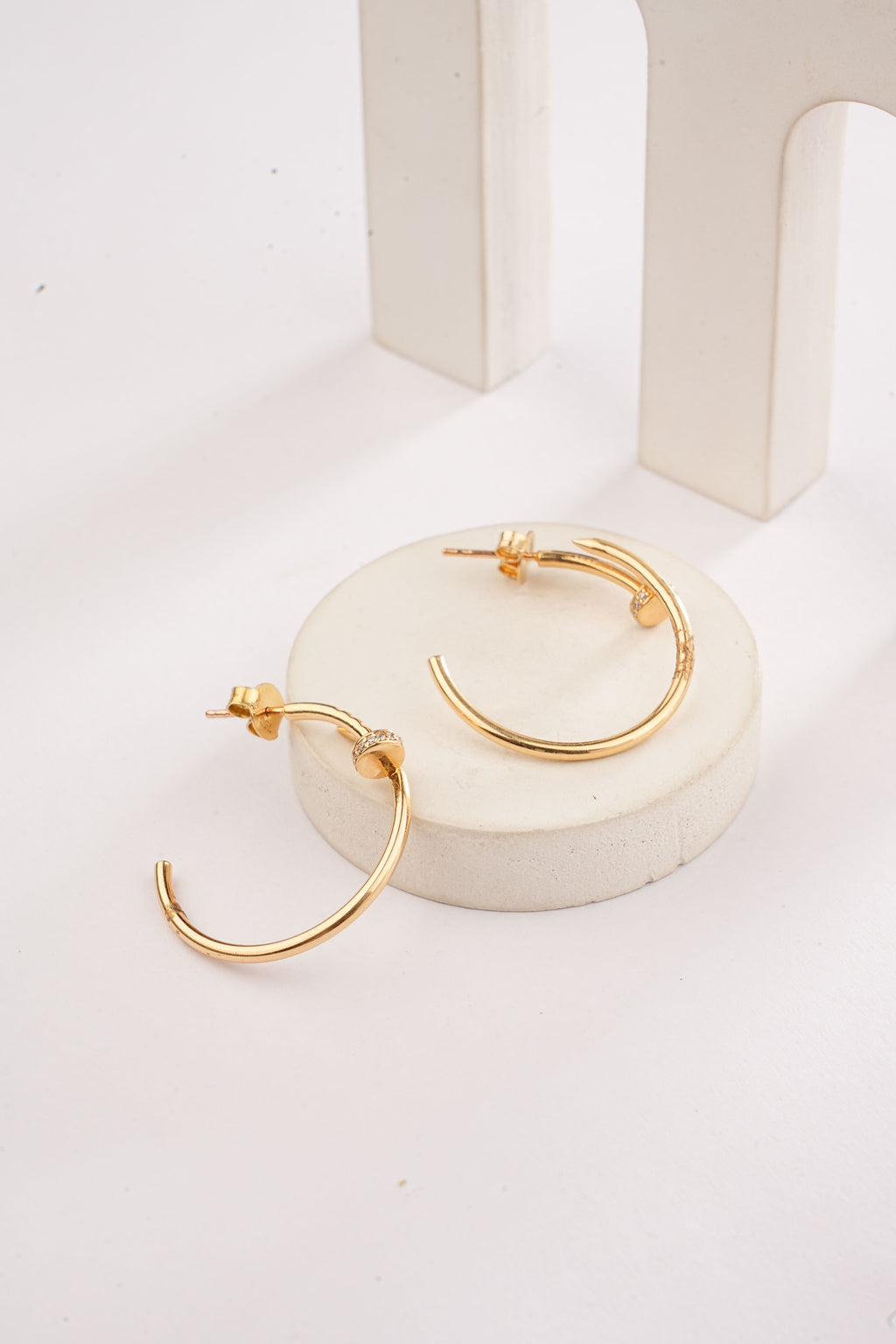 NAIL LOOP EARRINGS