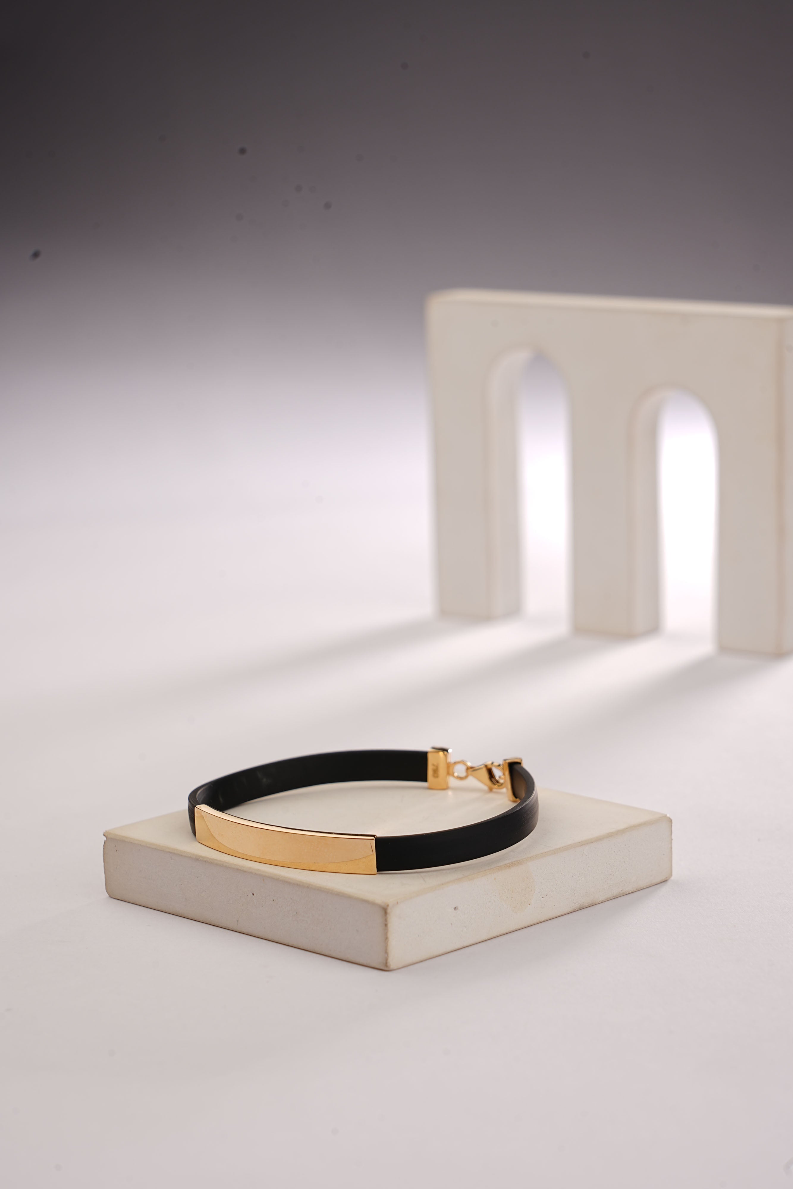 LUXEBAND YELLOW GOLD BRACELET