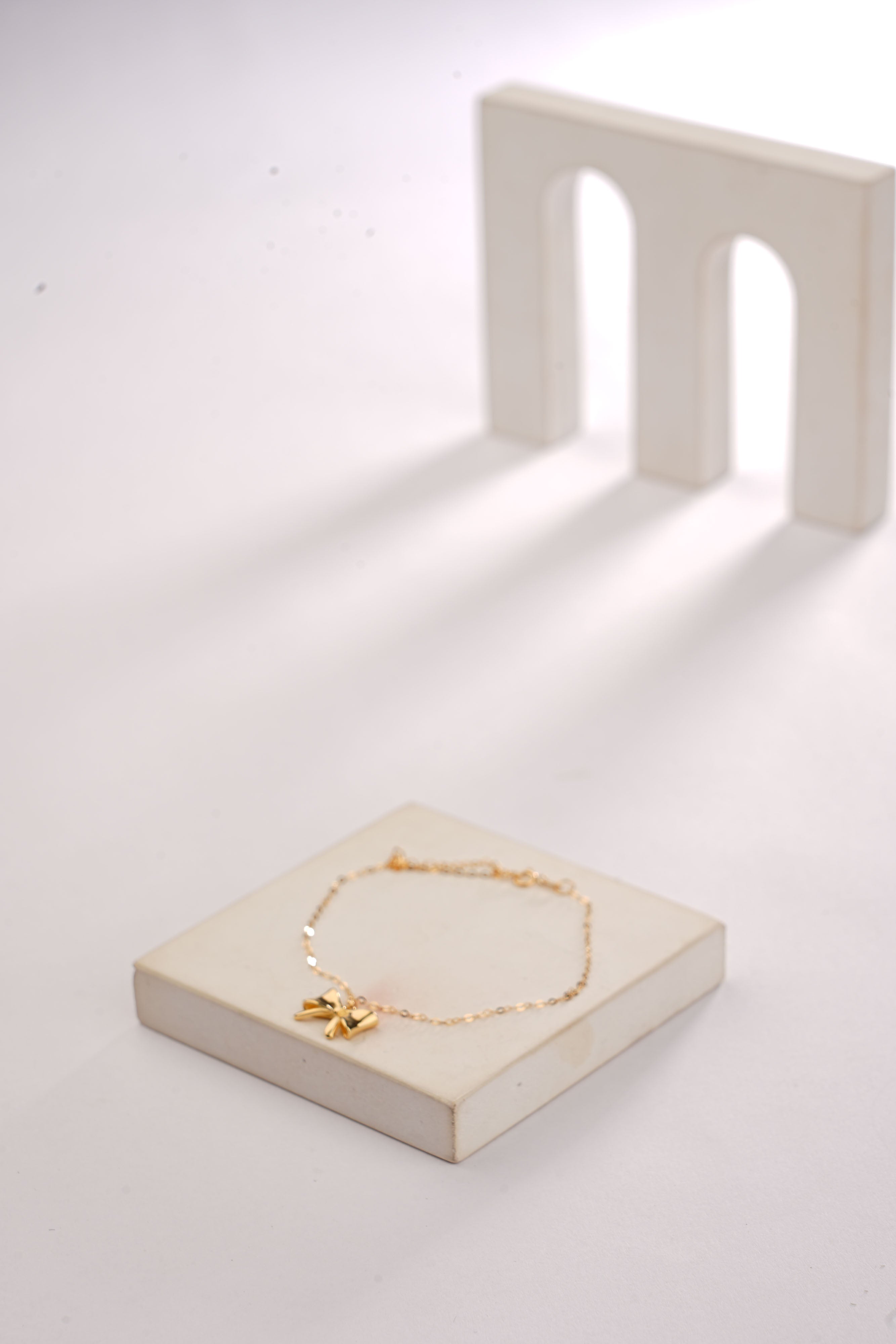 BOW CHAIN BRACELET