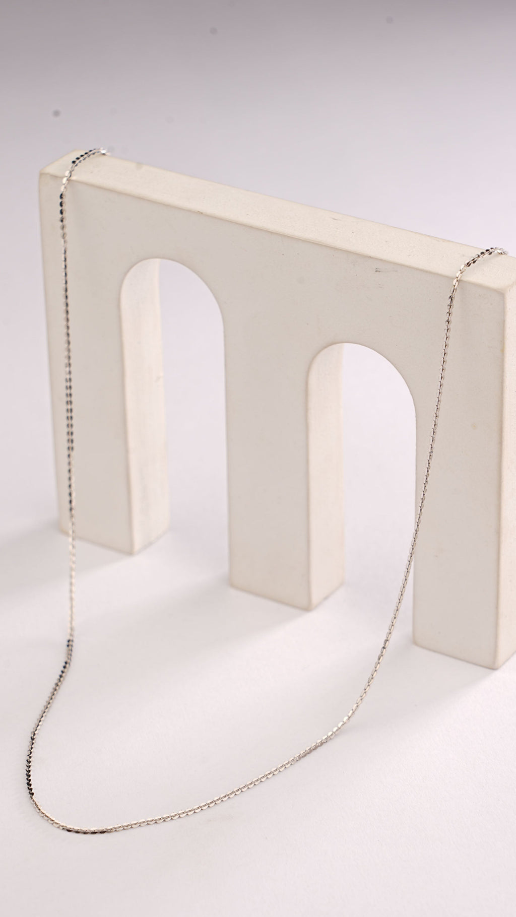 PLAIN WHITE GOLD CHAIN