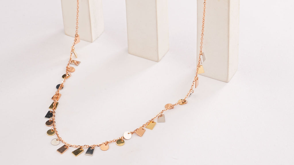 DREAMY CHARMS NECKLACE