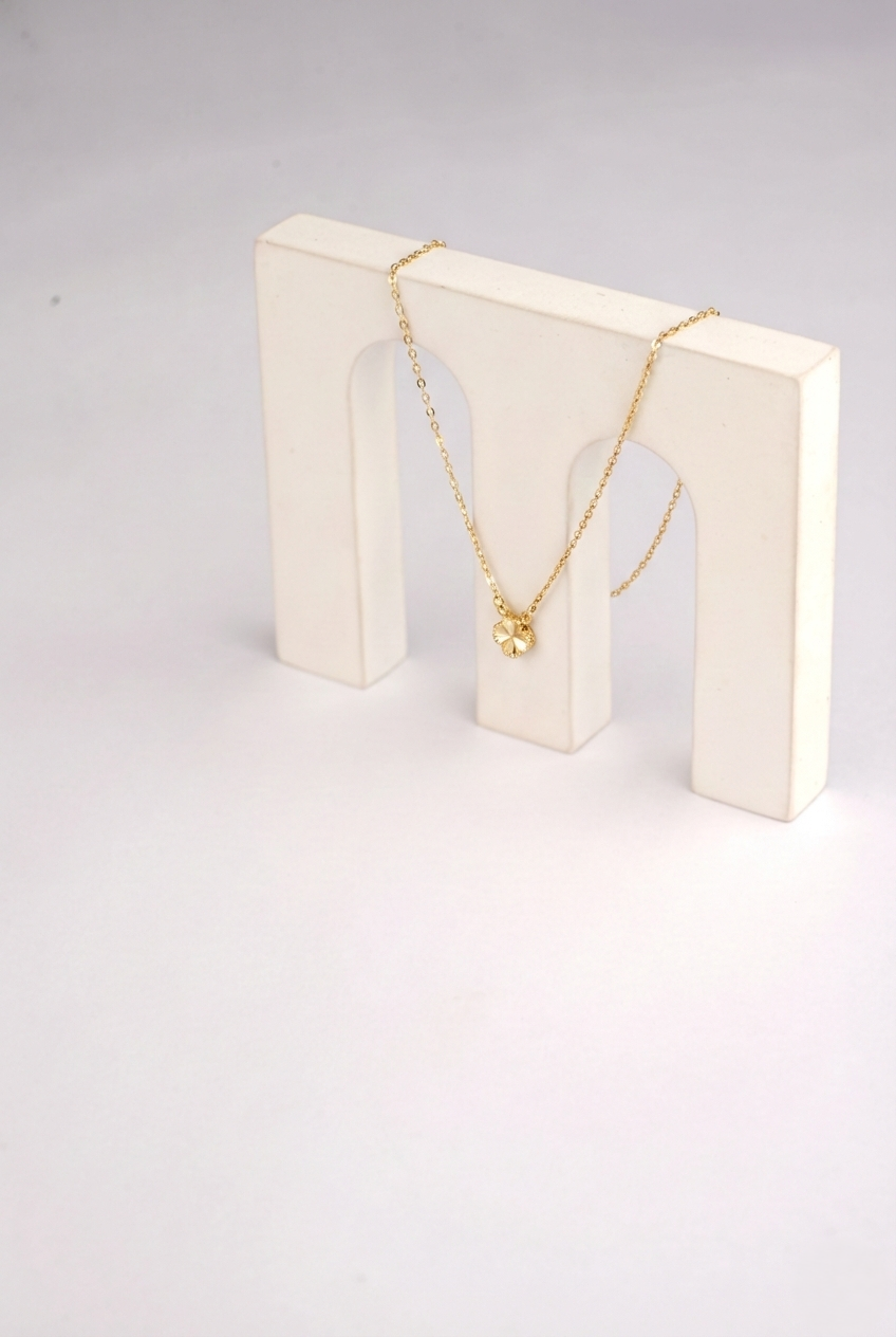 ETERNAL PETAL NECKLACE