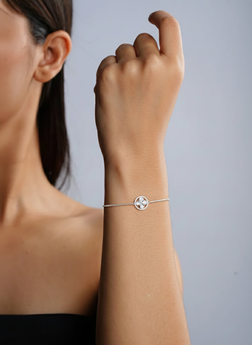 CRYSTAL FLOWER CHARM BRACELET