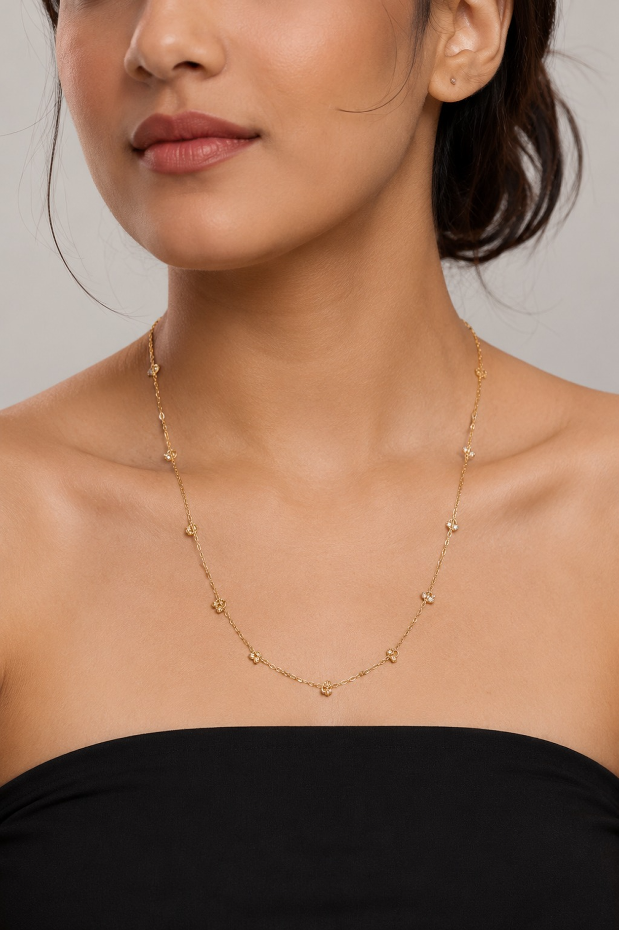 DAINTY FLORAL  STATION CHAIN
