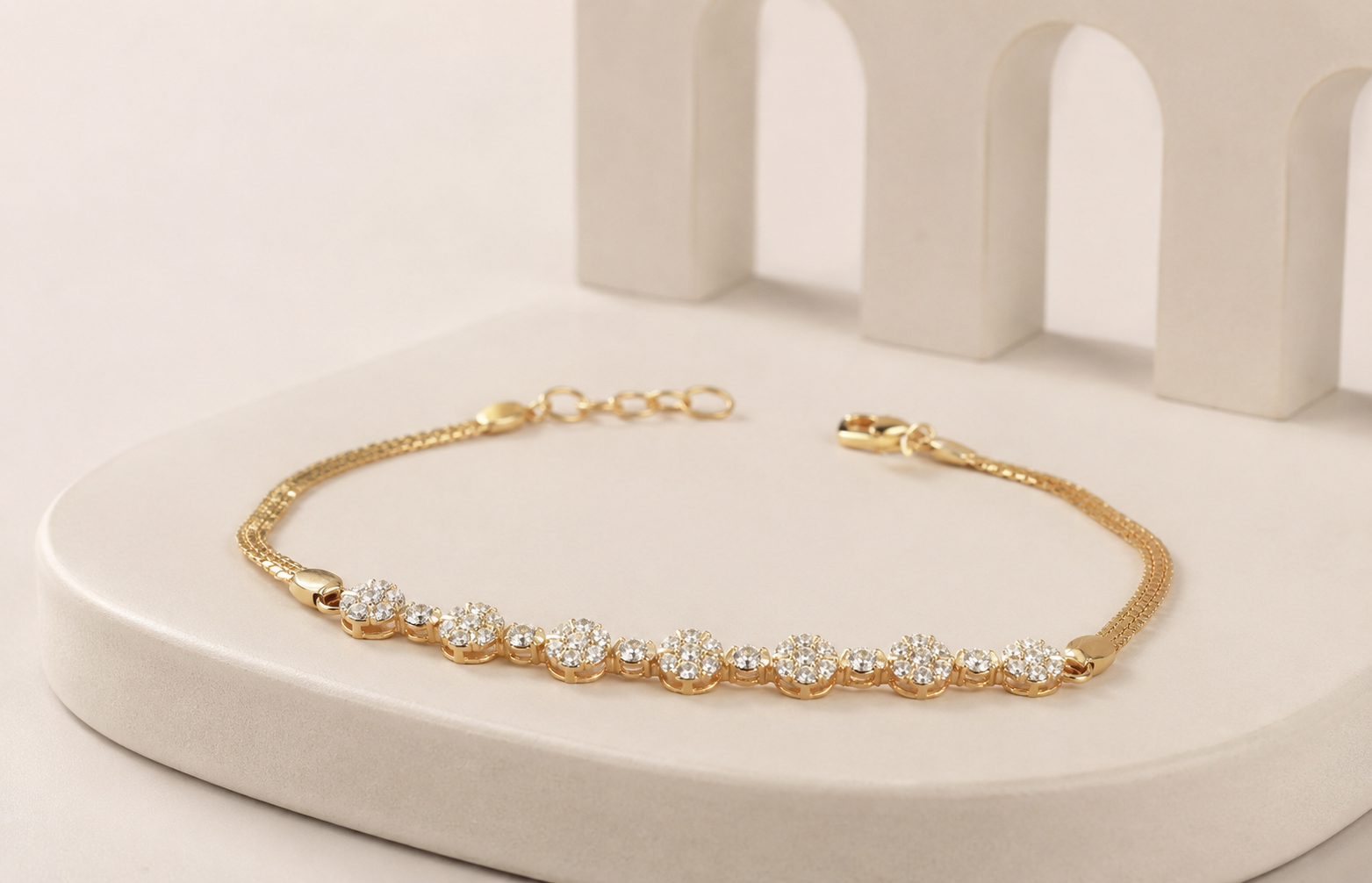 FLORAL CLUSTER CHARM  BRACLET
